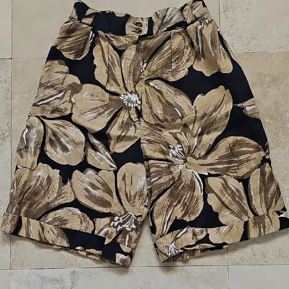 Jones New York Women's Floral Linen Shorts - Black and Tan - Picture 1 of 7